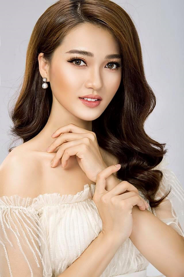 Phan Văn Đức vô tình lộ hình ảnh người yêu tin đồn lên facebook