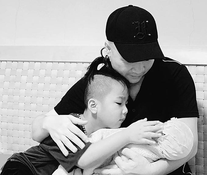 NTK Đỗ Mạnh Cường chia sẻ cuộc sống làm ông bố bỉm sữa