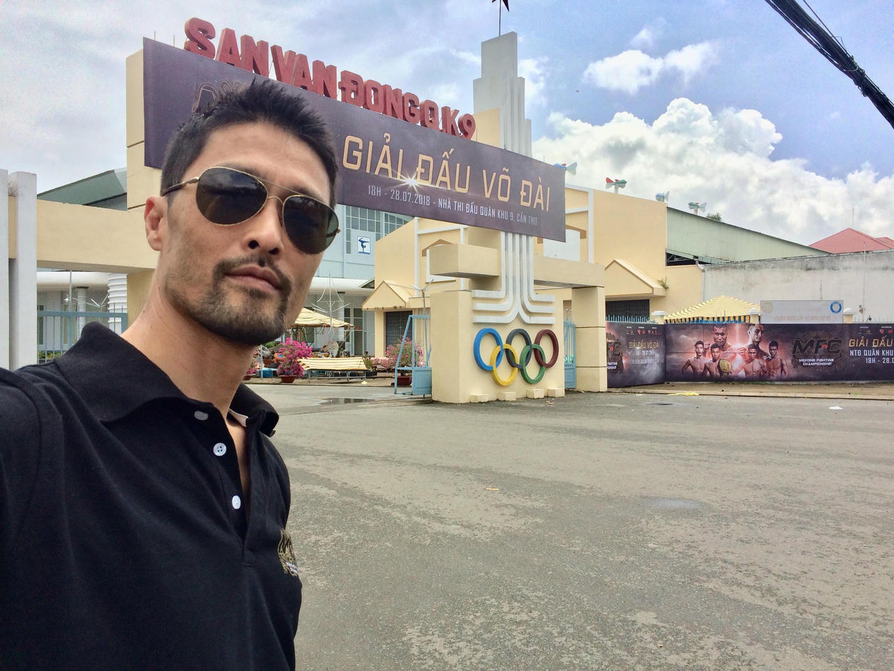 Johnny Trí Nguyễn giải thích vì sao yêu Nhung Kate 7 năm nhưng vẫn chưa cưới