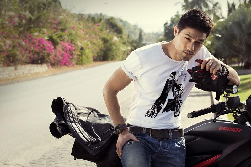 Johnny Trí Nguyễn giải thích vì sao yêu Nhung Kate 7 năm nhưng vẫn chưa cưới