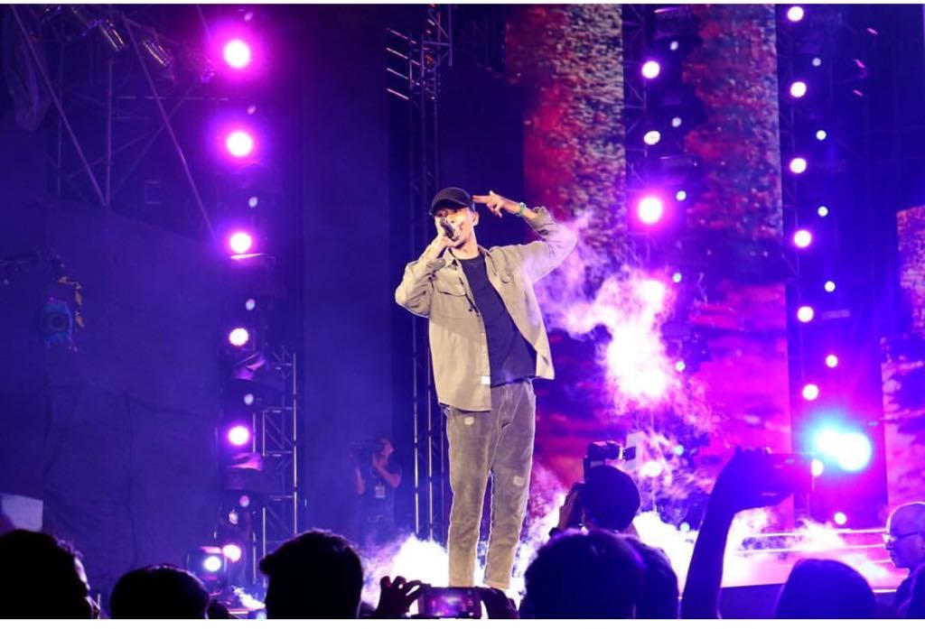 Chân dung người đàn ông nghi đang hẹn hò H’Hen Niê