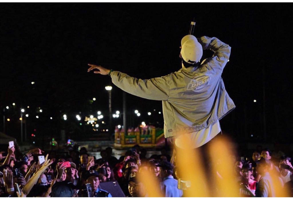 Chân dung người đàn ông nghi đang hẹn hò H’Hen Niê