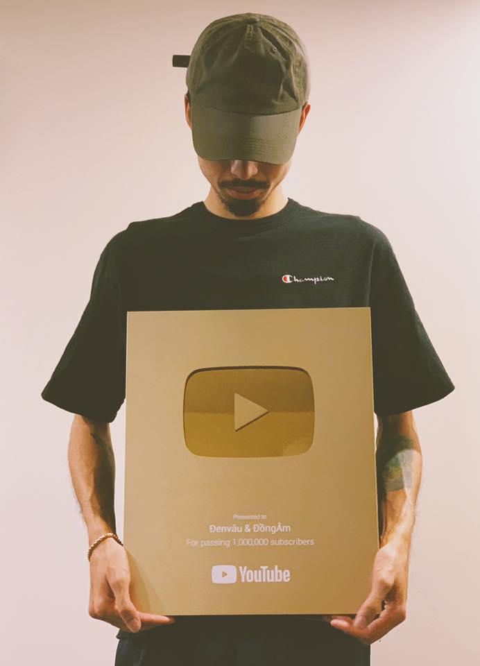 Chân dung người đàn ông nghi đang hẹn hò H’Hen Niê