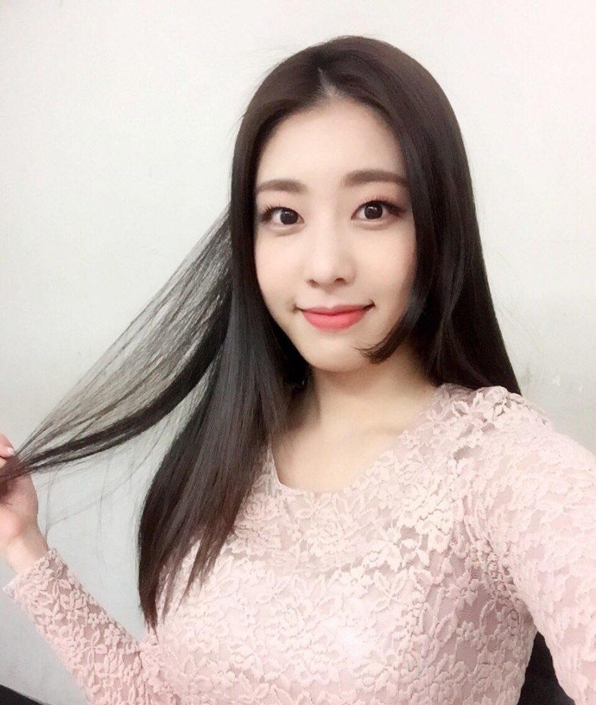 Nam diễn viên So Ji Sub xác nhận hẹn hò với mỹ nhân kém 17 tuổi