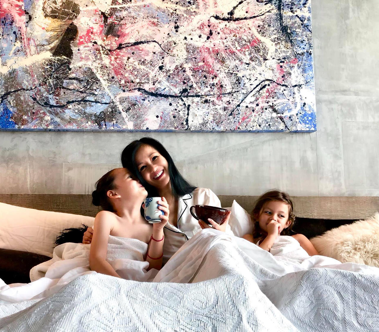 Hồng Nhung tuyên bố tạm ngừng sử dụng mạng xã hội vì con