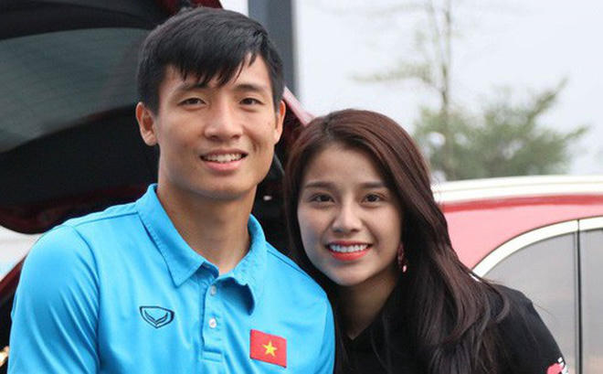 Trung vệ Bùi Tiến Dũng chuẩn bị kết hôn sau gần 1 năm công khai hẹn hò