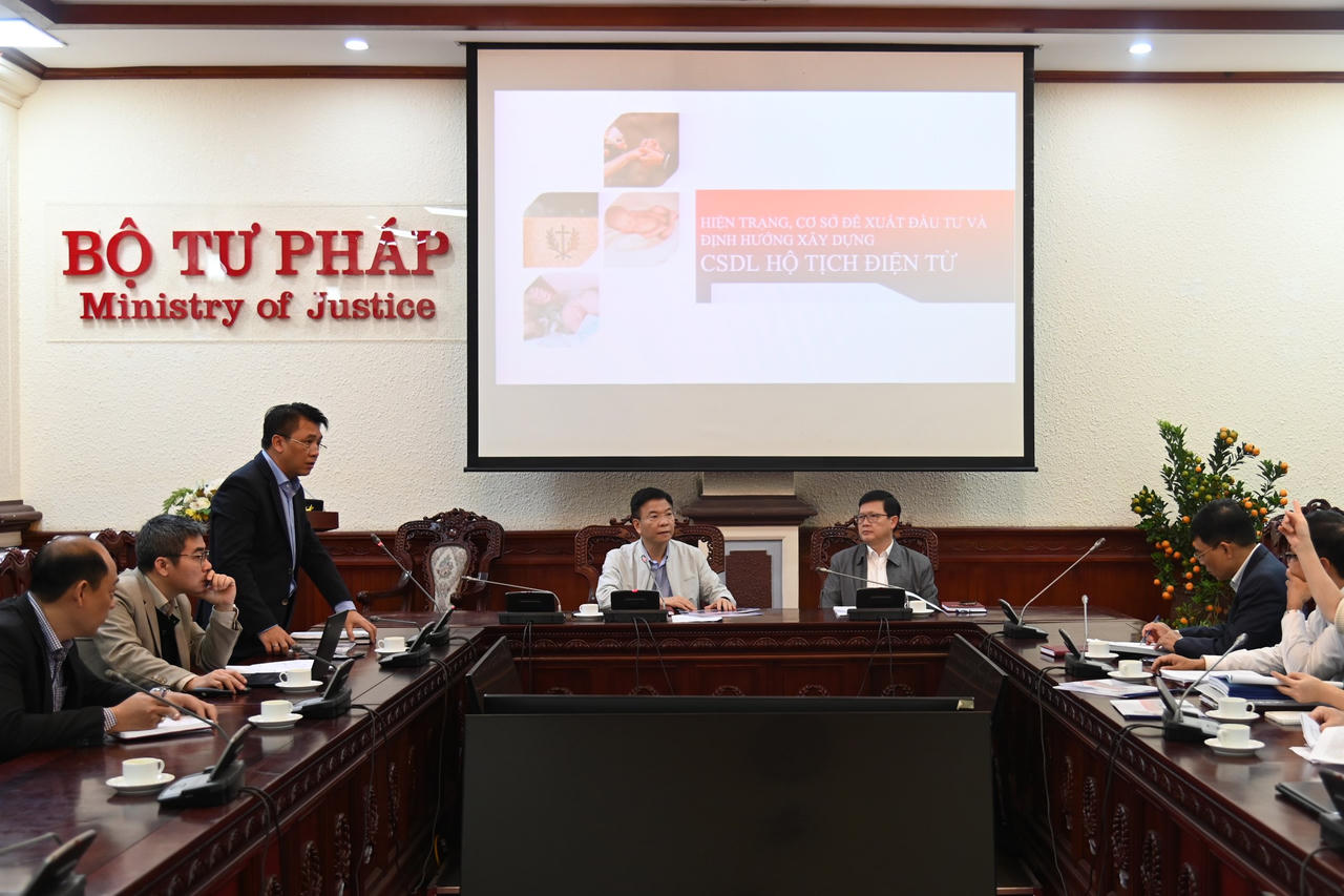 Hoàn thiện chính sách, pháp luật thúc đẩy kinh doanh có trách nhiệm tại Việt Nam 