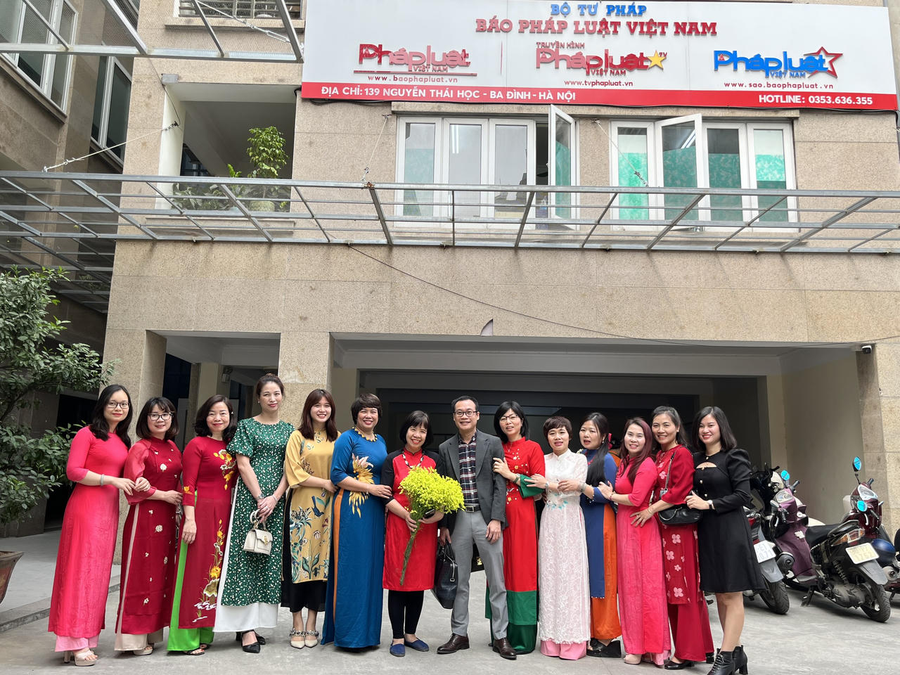 Bộ Tư pháp: Sôi nổi hưởng ứng "Tuần lễ áo dài" năm 2023 