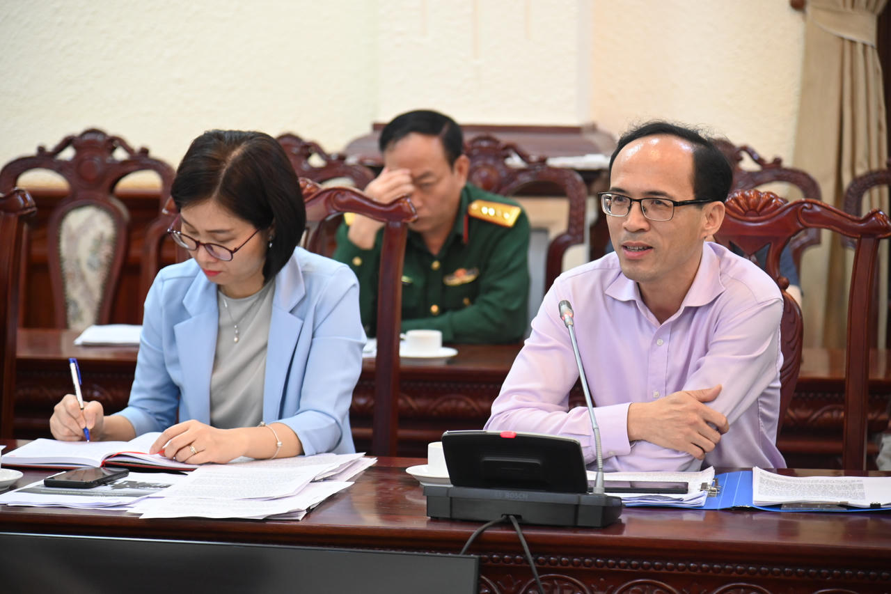 Đẩy mạnh cải cách hành chính, đơn giản hóa thủ tục xuất, nhập cảnh 