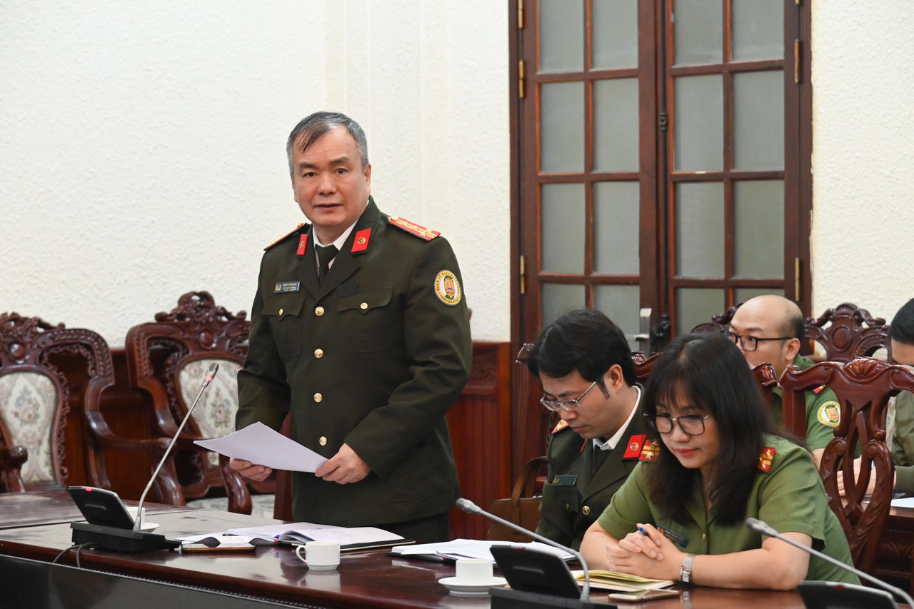 Tăng cường công tác quản lý xuất nhập cảnh của người nước ngoài tại Việt Nam 