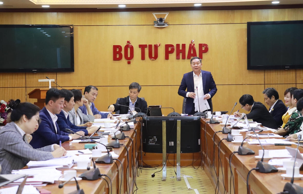 Họp Tổ nghiên cứu soạn thảo dự án Luật Thủ đô (sửa đổi)