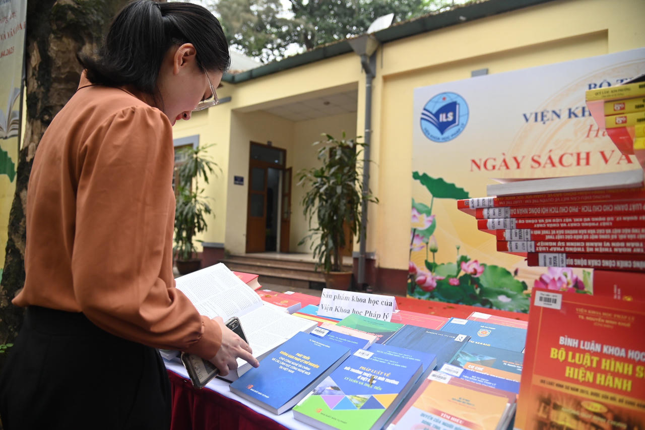 Bộ Tư pháp hưởng ứng Ngày Sách và Văn hóa đọc Việt Nam năm 2023 