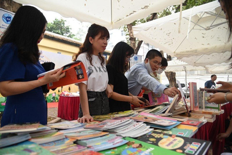 Bộ Tư pháp hưởng ứng Ngày Sách và Văn hóa đọc Việt Nam năm 2023 