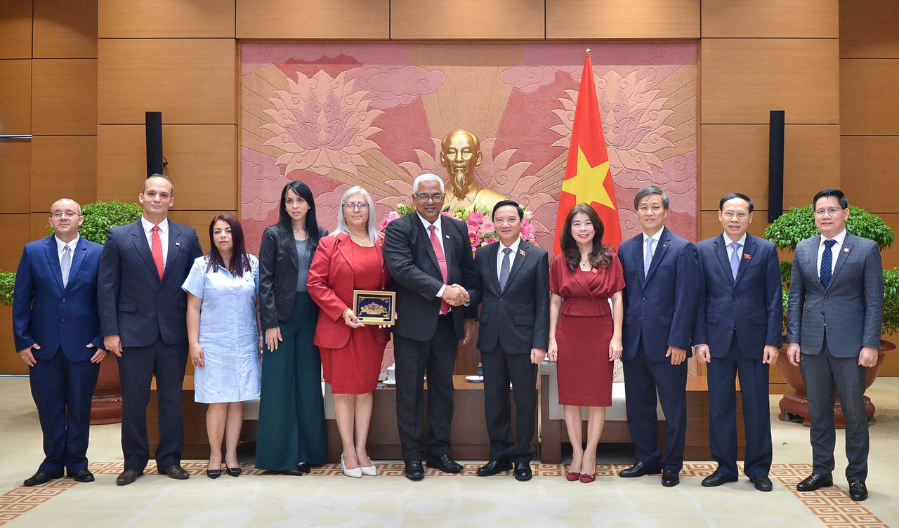 Phó Chủ tịch Quốc hội Nguyễn Khắc Định tiếp Bộ trưởng Bộ Tư pháp Cuba