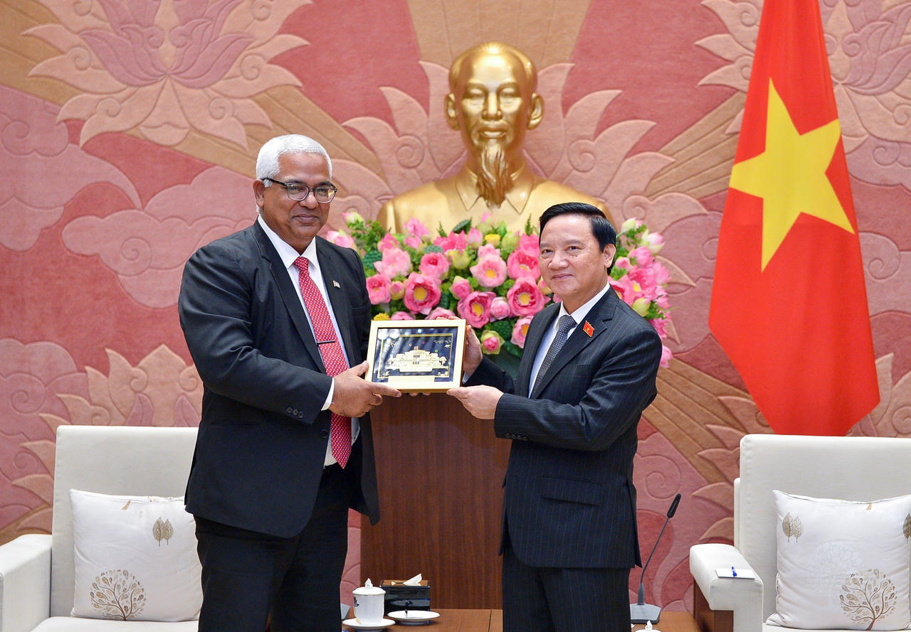 Phó Chủ tịch Quốc hội Nguyễn Khắc Định tiếp Bộ trưởng Bộ Tư pháp Cuba