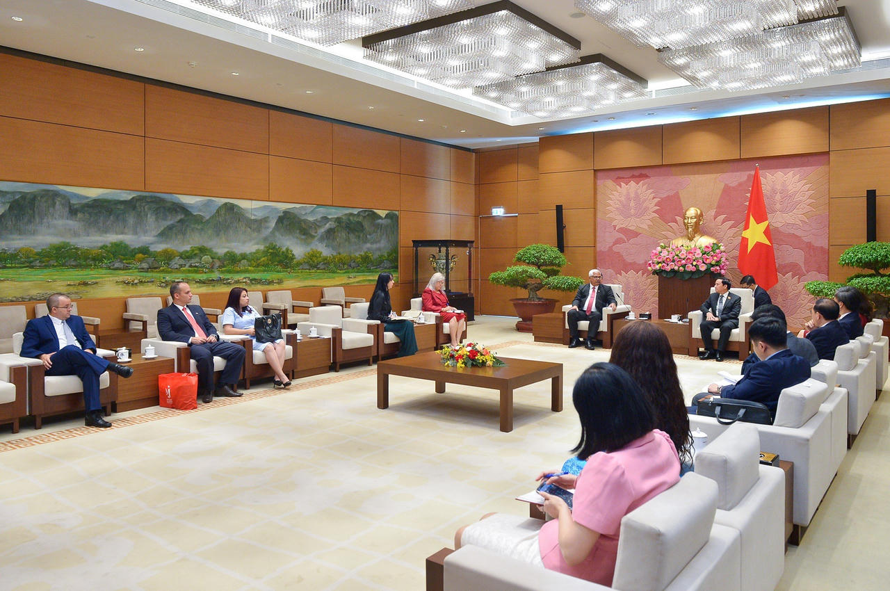 Phó Chủ tịch Quốc hội Nguyễn Khắc Định tiếp Bộ trưởng Bộ Tư pháp Cuba