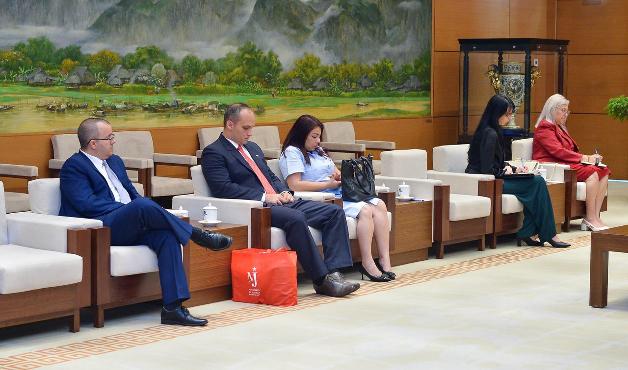 Phó Chủ tịch Quốc hội Nguyễn Khắc Định tiếp Bộ trưởng Bộ Tư pháp Cuba