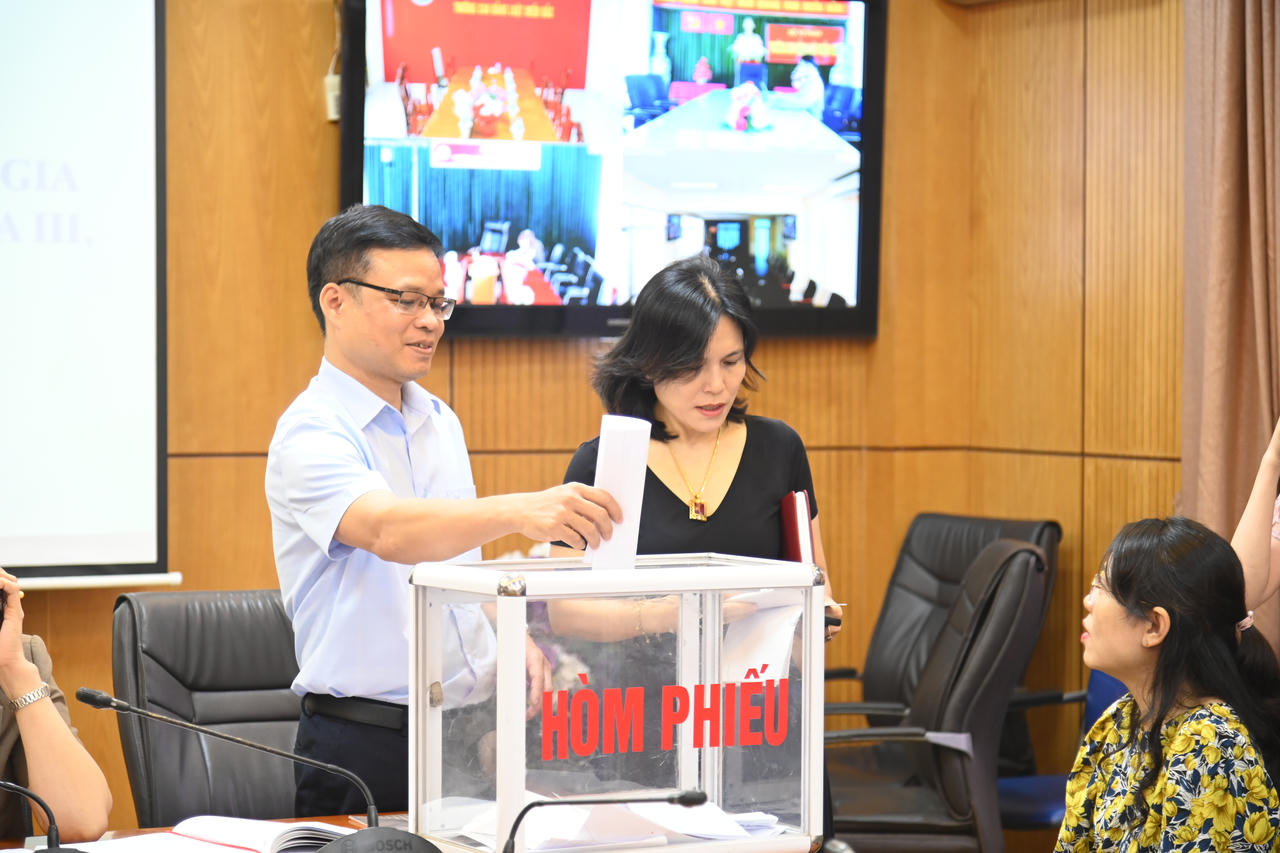 Hội nghị giới thiệu nhân sự (lần đầu) tham gia BCH Công đoàn Bộ Tư pháp khóa III, nhiệm kỳ 2023-2028 