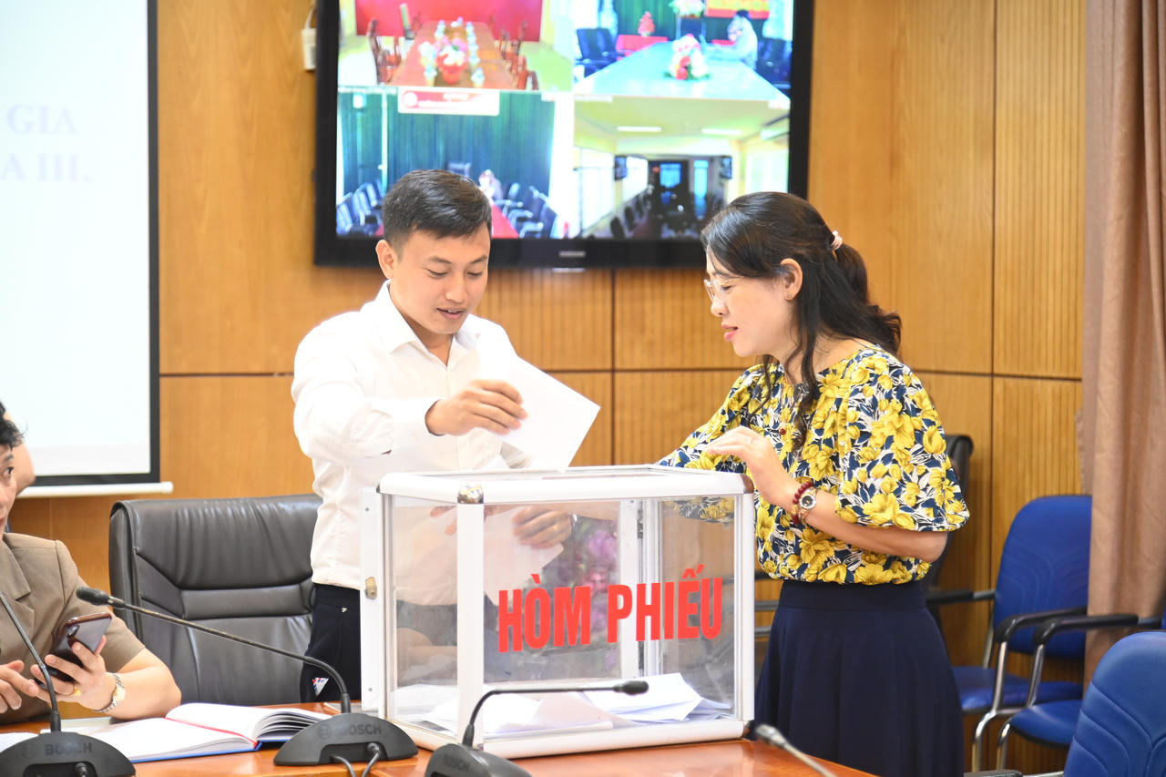 Hội nghị giới thiệu nhân sự (lần đầu) tham gia BCH Công đoàn Bộ Tư pháp khóa III, nhiệm kỳ 2023-2028 