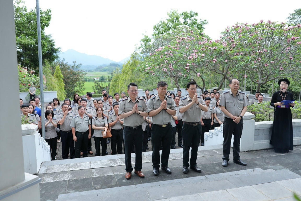Thiết thực các hoạt động hướng tới kỷ niệm ngày truyền thống Thi hành án dân sự 