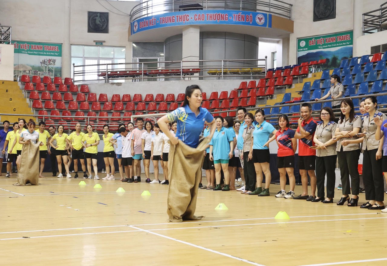 Thiết thực các hoạt động hướng tới kỷ niệm ngày truyền thống Thi hành án dân sự 