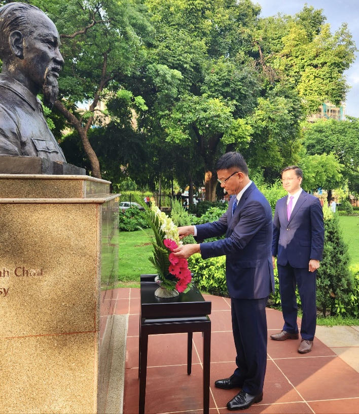 Bộ trưởng Lê Thành Long kết thúc tốt đẹp chuyến thăm và làm việc tại Ấn Độ 