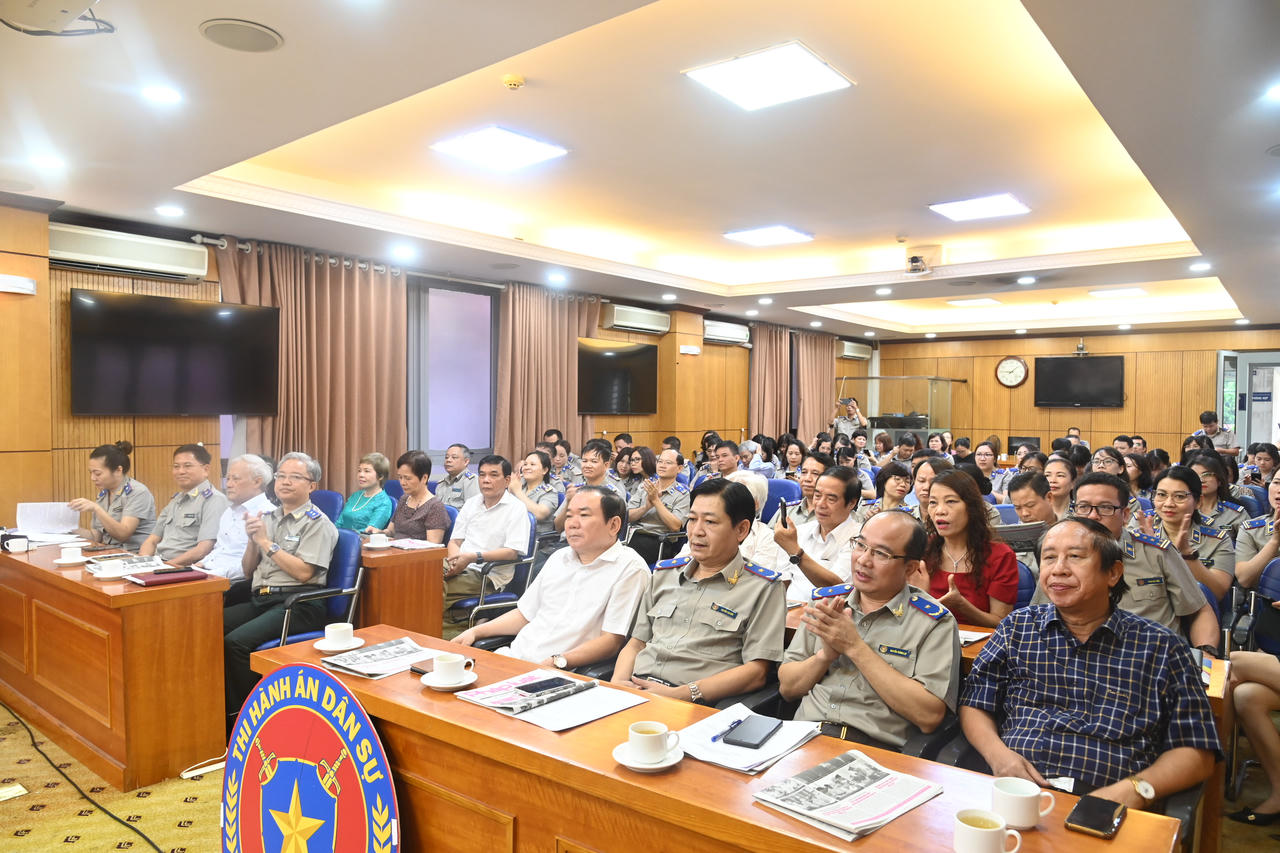 Tự hào truyền thống 77 năm Thi hành án dân sự