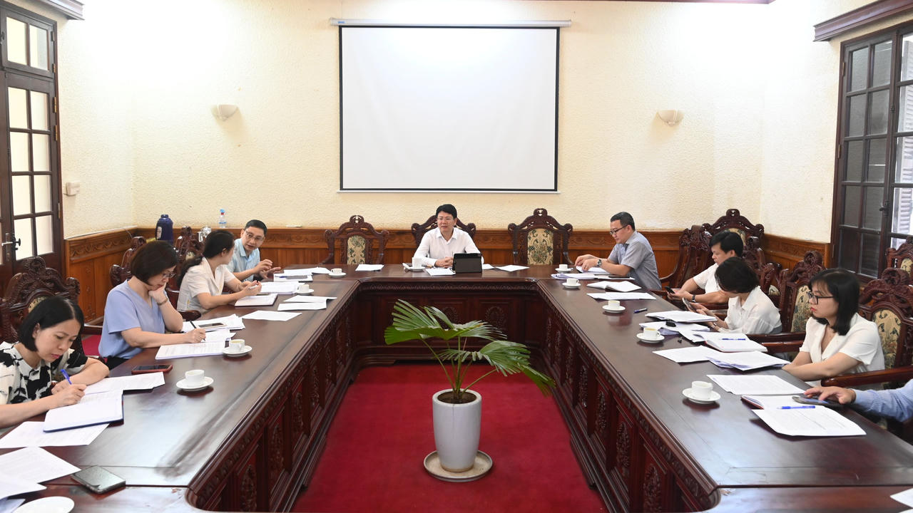 Tiếp tục rà soát văn bản phục vụ triển khai Đề án 06 