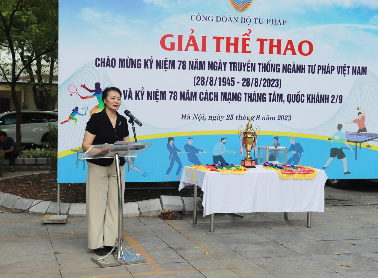 Bộ Tư pháp thi đấu thể thao chào mừng 78 năm Ngày truyền thống