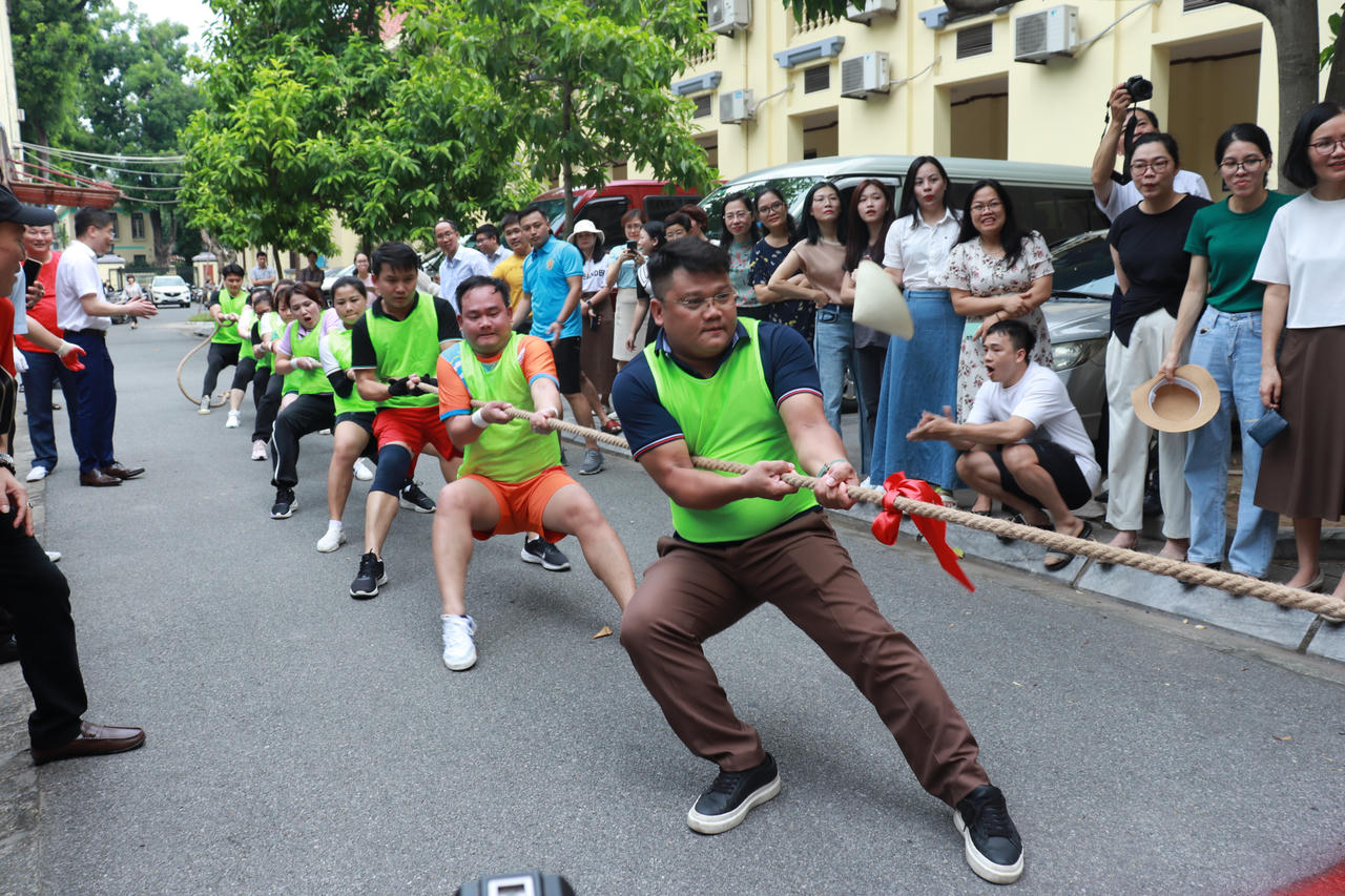 Bộ Tư pháp thi đấu thể thao chào mừng 78 năm Ngày truyền thống