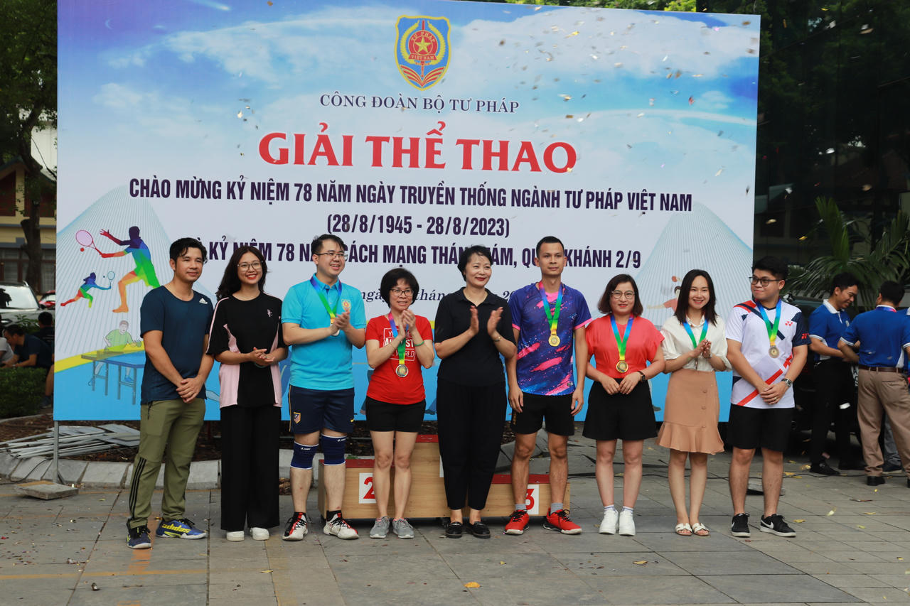 Bộ Tư pháp thi đấu thể thao chào mừng 78 năm Ngày truyền thống