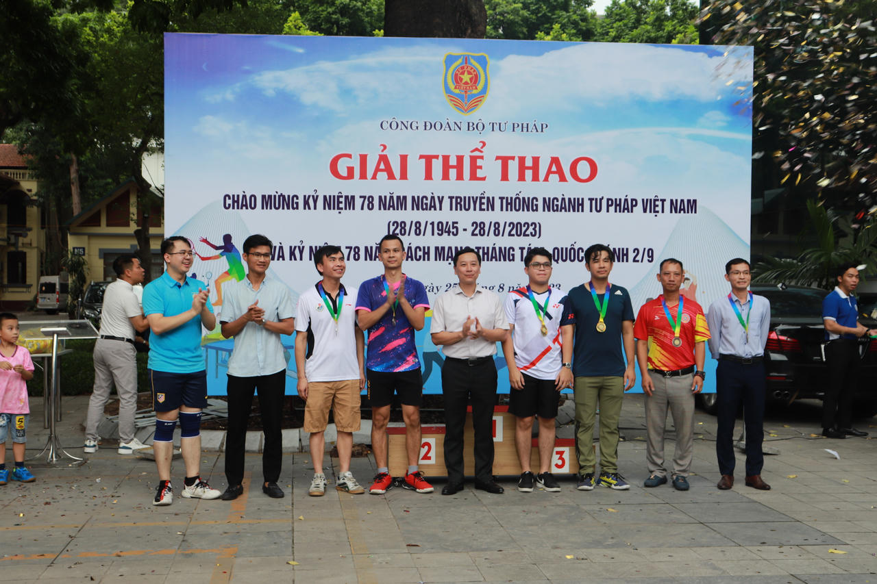 Bộ Tư pháp thi đấu thể thao chào mừng 78 năm Ngày truyền thống