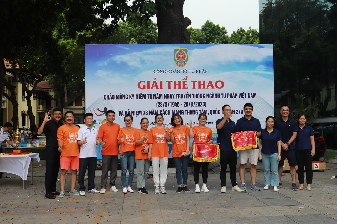 Bộ Tư pháp thi đấu thể thao chào mừng 78 năm Ngày truyền thống