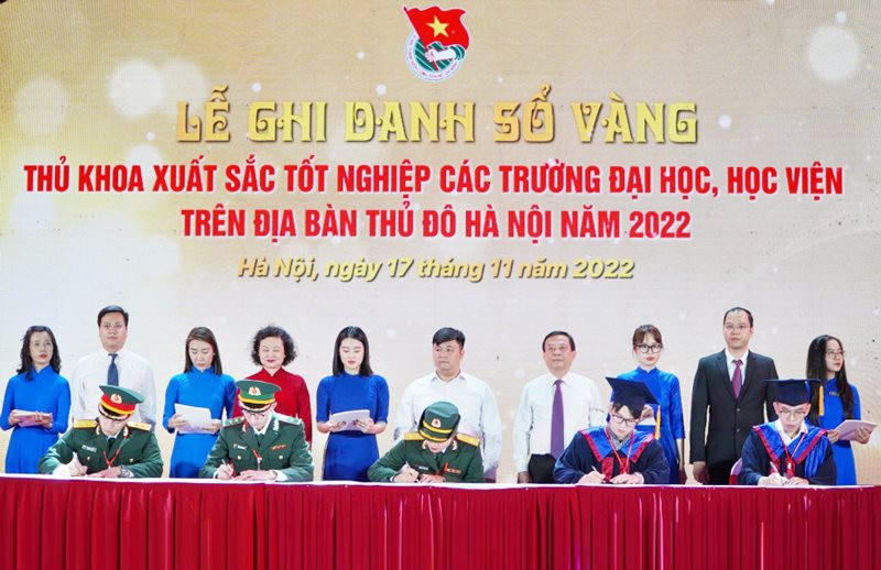 Thu hút, phát triển nguồn nhân lực chất lượng cao của Thủ đô: Chế độ tốt mới đủ “giữ chân” người tài
