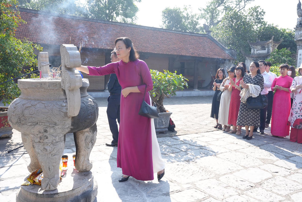 Chi bộ Khối Nội dung, Đảng bộ Báo Pháp luật Việt Nam kết nạp Đảng viên mới 