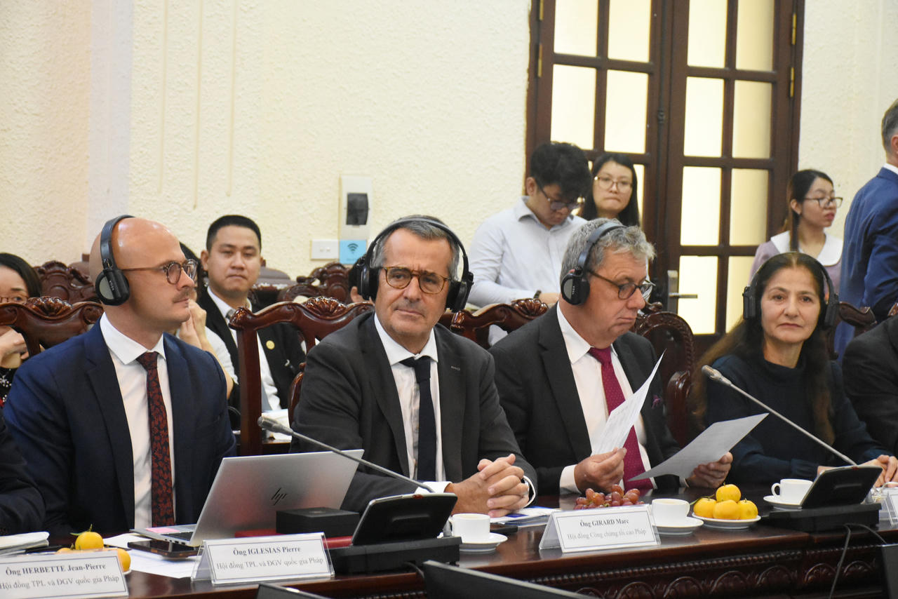 Tiếp tục hoàn thiện thể chế, pháp luật về trọng tài, hòa giải thương mại