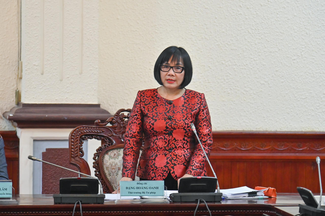 Cân nhắc về việc phát triển mô hình tập đoàn báo chí