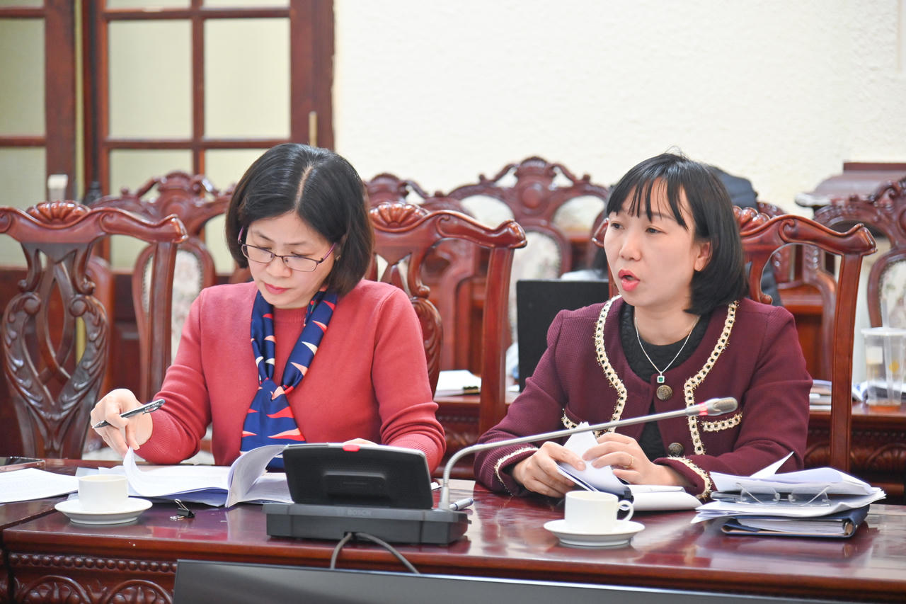 Cân nhắc về việc phát triển mô hình tập đoàn báo chí