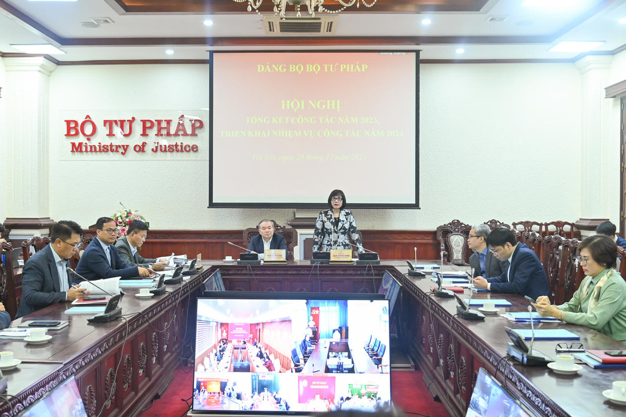 Coi tự phê bình và phê bình là công cụ sắc bén để rèn luyện đảng viên 