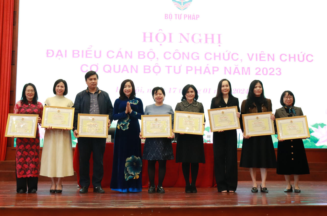 Thực hiện nghiêm túc, hiệu quả các quy định về thực hành dân chủ 