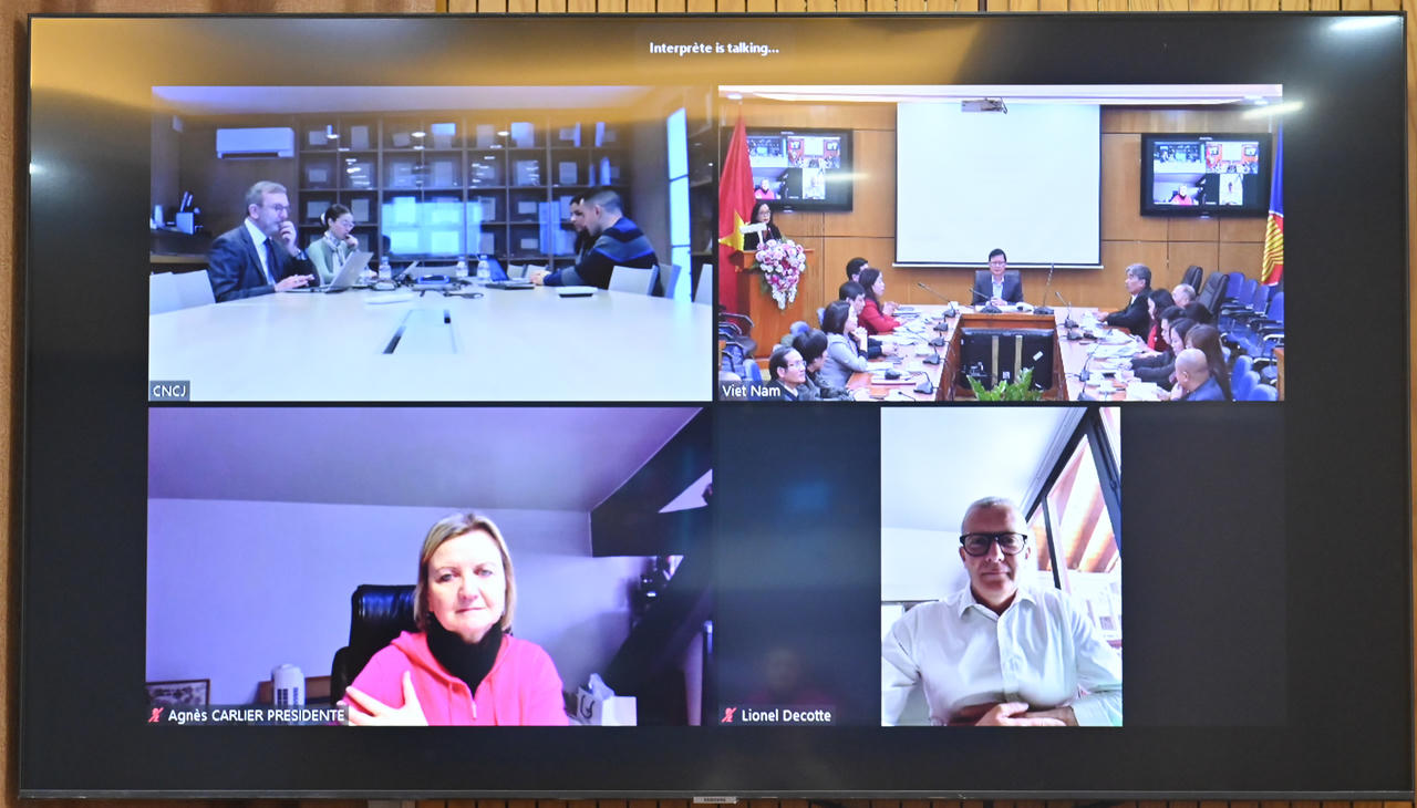 Tham khảo kinh nghiệm của Pháp về hoạt động Thừa phát lại 