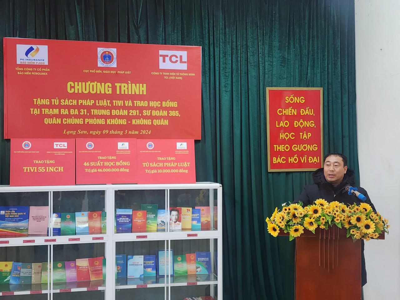 Cục Phổ biến, giáo dục pháp luật tổ chức thành công các hoạt động thiện nguyện tại tỉnh Lạng Sơn 