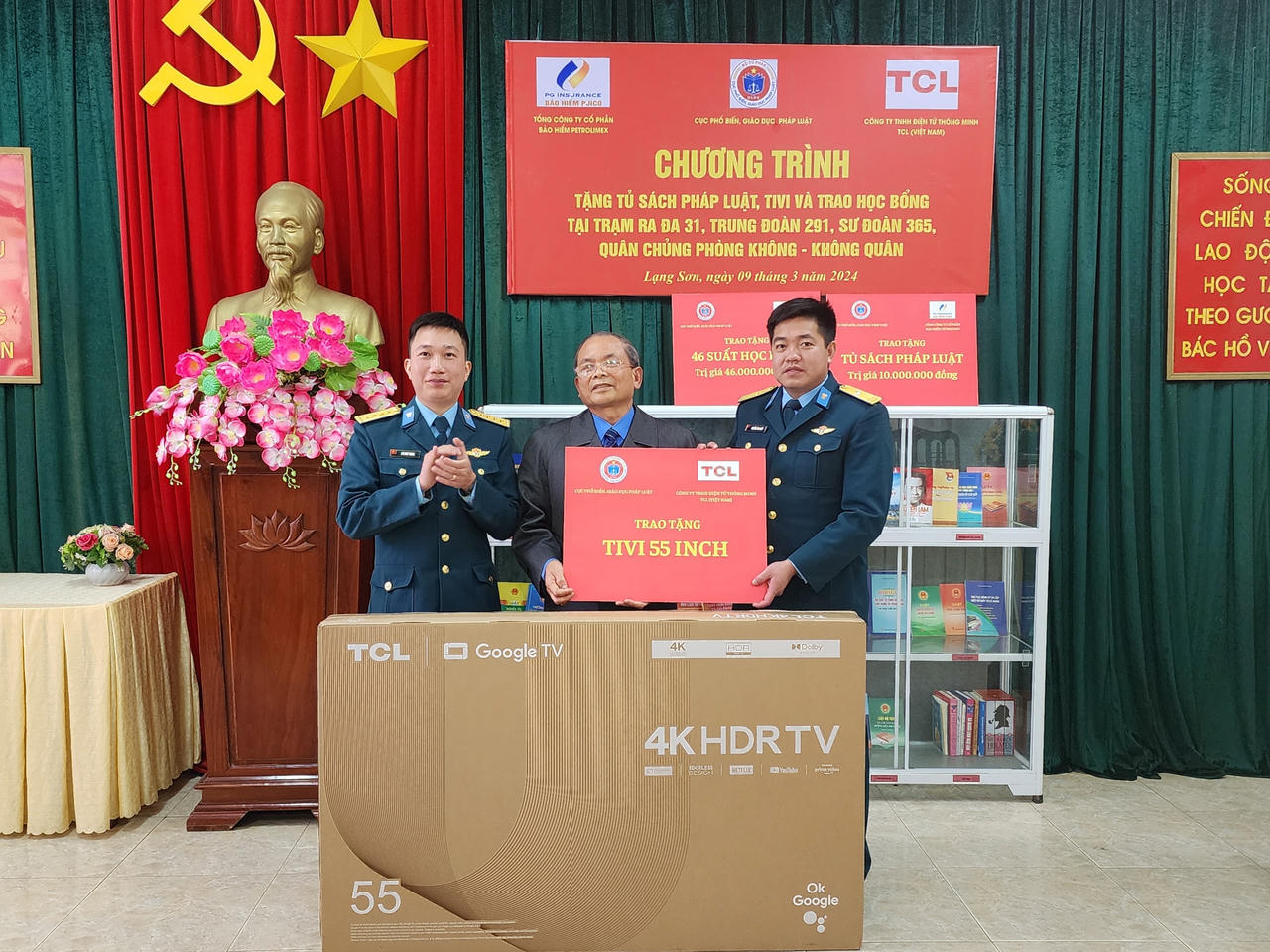 Cục Phổ biến, giáo dục pháp luật tổ chức thành công các hoạt động thiện nguyện tại tỉnh Lạng Sơn 