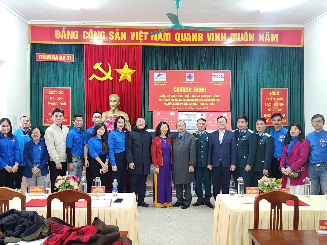 Cục Phổ biến, giáo dục pháp luật tổ chức thành công các hoạt động thiện nguyện tại tỉnh Lạng Sơn 