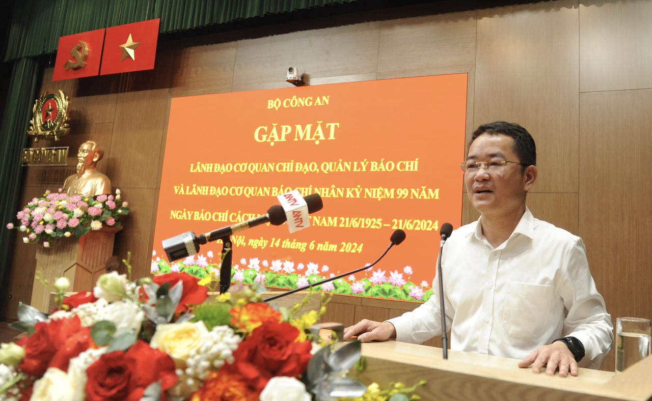 Báo chí luôn đồng hành, sát cánh cùng lực lượng công an nhân dân 