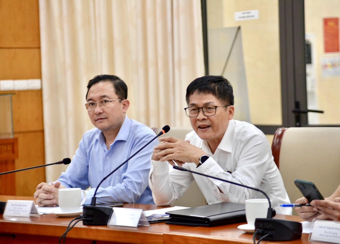 Phổ biến về Luật Đất đai 2024 cho người Việt Nam ở nước ngoài 