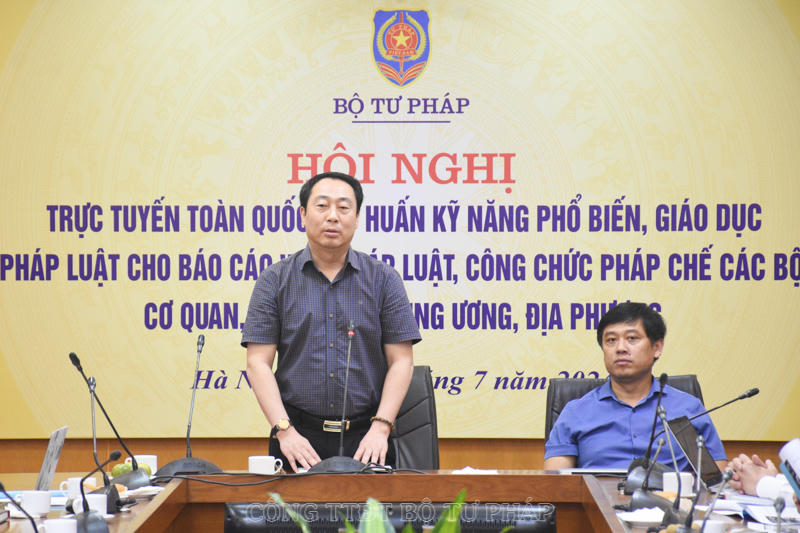 Nâng cao kỹ năng phổ biến, giáo dục pháp luật cho báo cáo viên pháp luật, công chức pháp chế