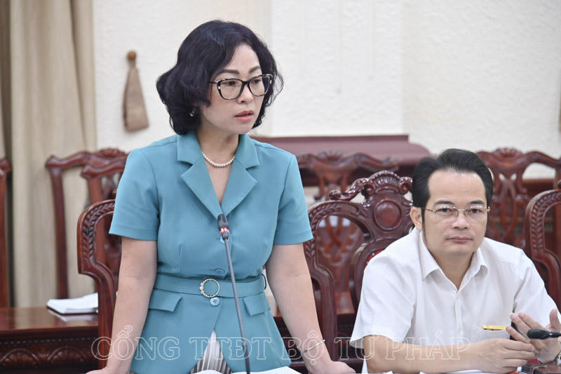 Tiếp tục hoàn thiện Báo cáo về tình hình xử lý và kết quả rà soát văn bản quy phạm pháp luật