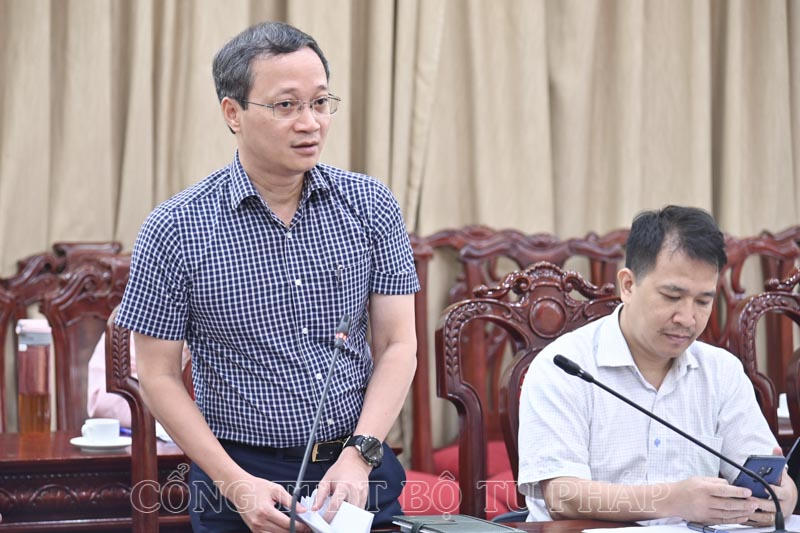 Tiếp tục hoàn thiện Báo cáo về tình hình xử lý và kết quả rà soát văn bản quy phạm pháp luật