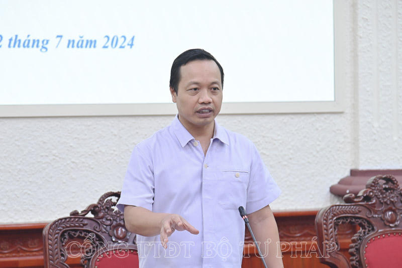 Tiếp tục hoàn thiện Báo cáo về tình hình xử lý và kết quả rà soát văn bản quy phạm pháp luật